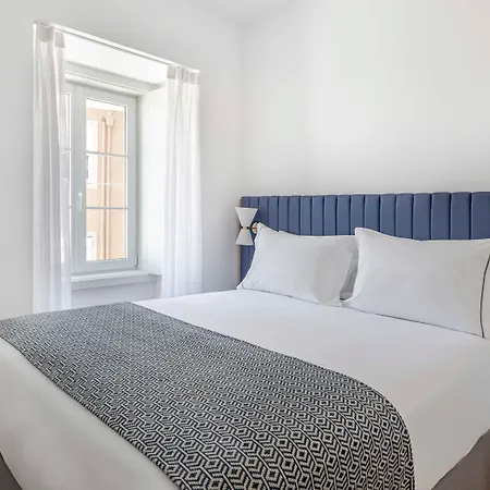 Tandem Palacio Alfama Suites-3